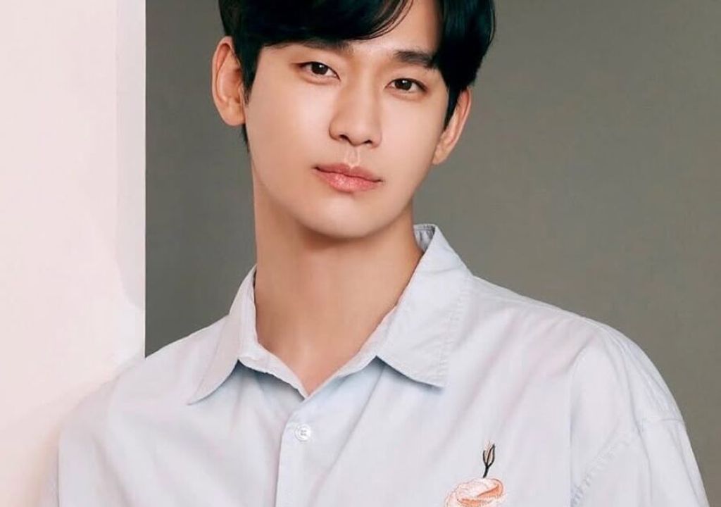 Kim Soo Hyun retoma atividades após vitória judicial