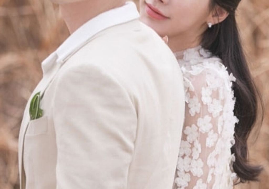 Ex-mulher de ídolo do K-Pop se revolta com menções constantes ao divórcio em vídeos