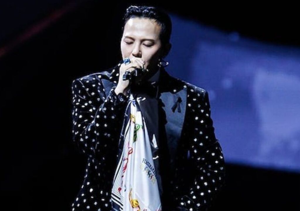 Resposta da agência de G-Dragon sobre polêmica no MAMA 2025 gera mais críticas