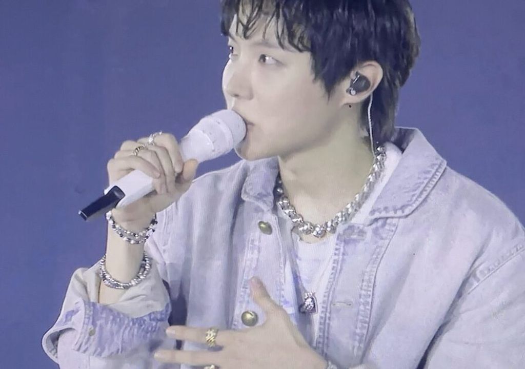 J-Hope do BTS compartilha triste notícia da perda de sua avó