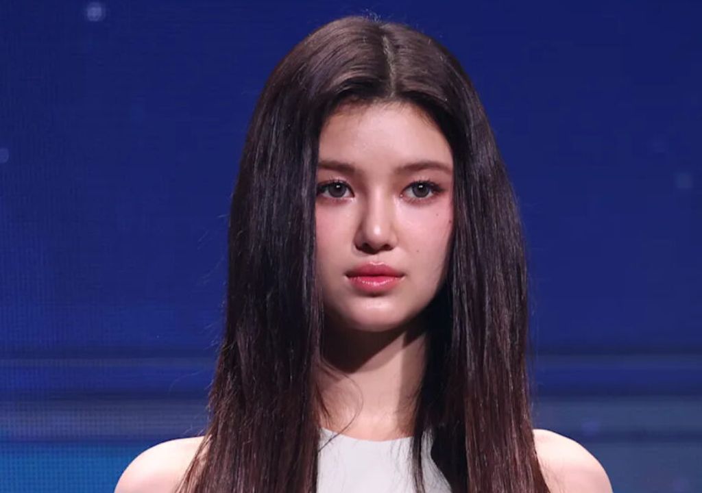 Danielle do NewJeans é vista na igreja e causa reações mistas entre fãs