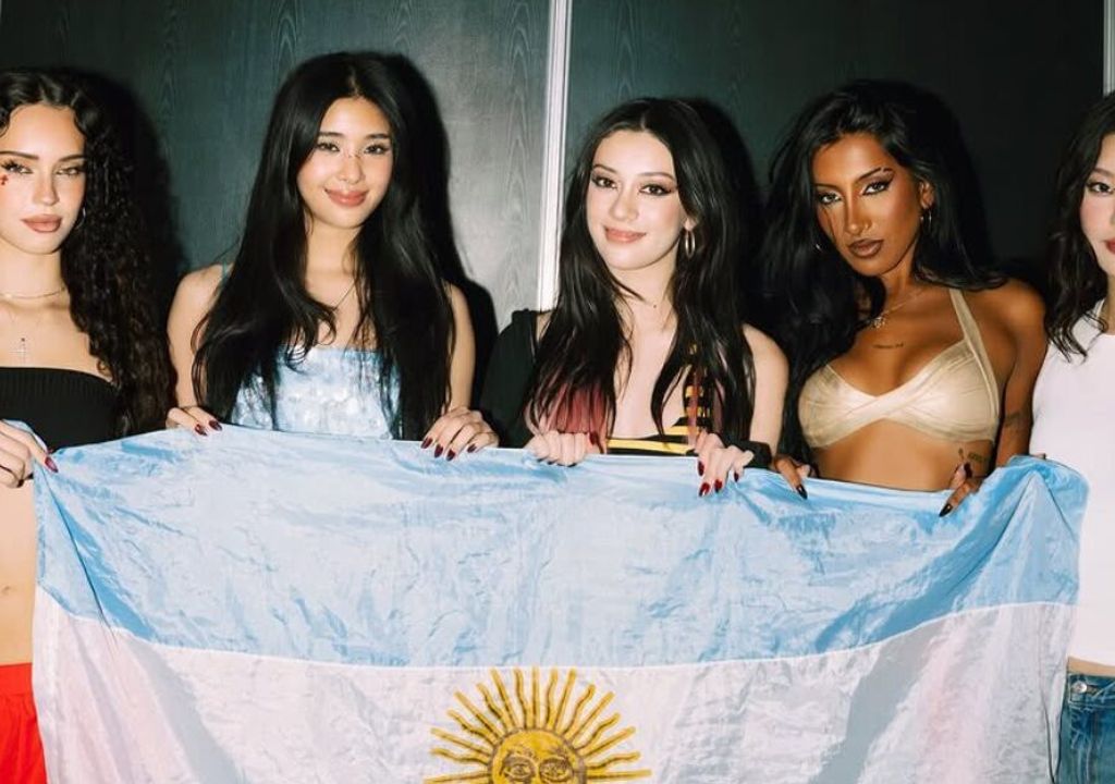 Lollapalooza Argentina gera revolta com post polêmico envolvendo Manon do KATSEYE