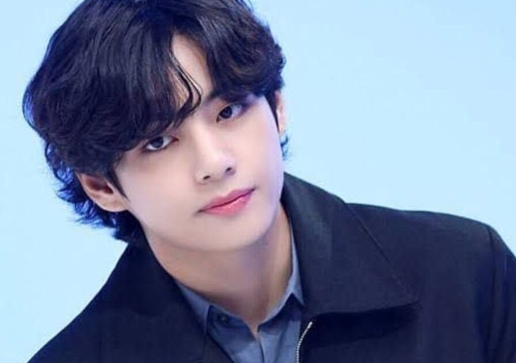 V do BTS parece traumatizado com críticas ao seu inglês