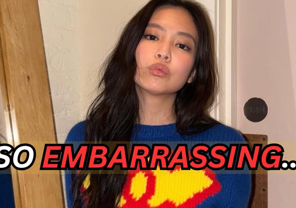 Jennie do BLACKPINK é zoada após ser "exposta" pelo próprio reflexo no espelho