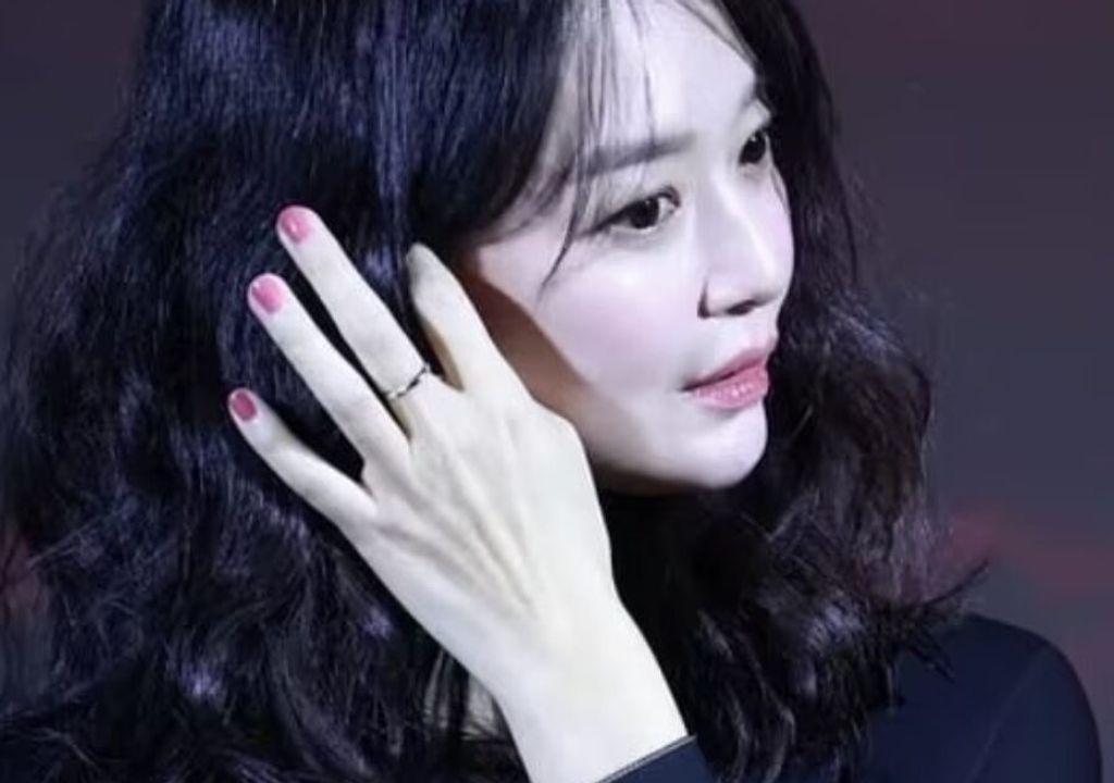 Shin Min Ah esclarece rumores sobre gravidez antes do casamento