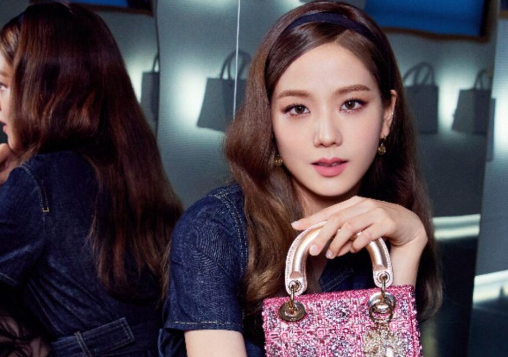 Designer que acusou Jisoo do BLACKPINK faz nova atualização sobre suas intenções