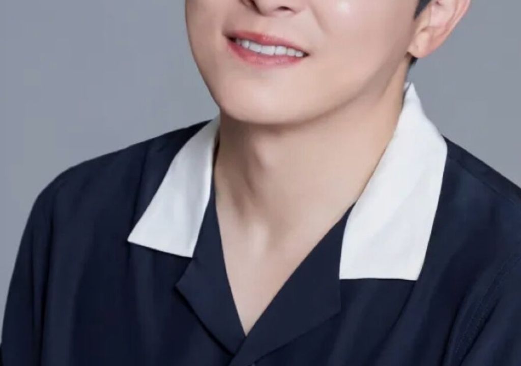 Ator e cantor coreano confessa amor pelo aespa na frente da esposa