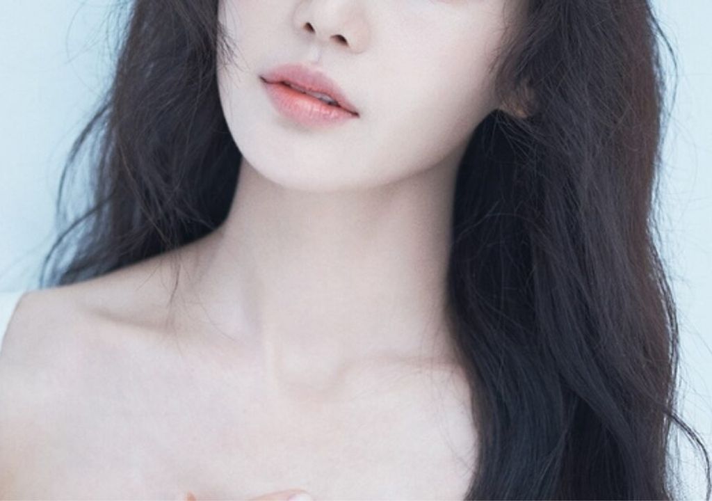 Atriz de K-Drama revela que recebeu cantada de três celebridades ao mesmo tempo